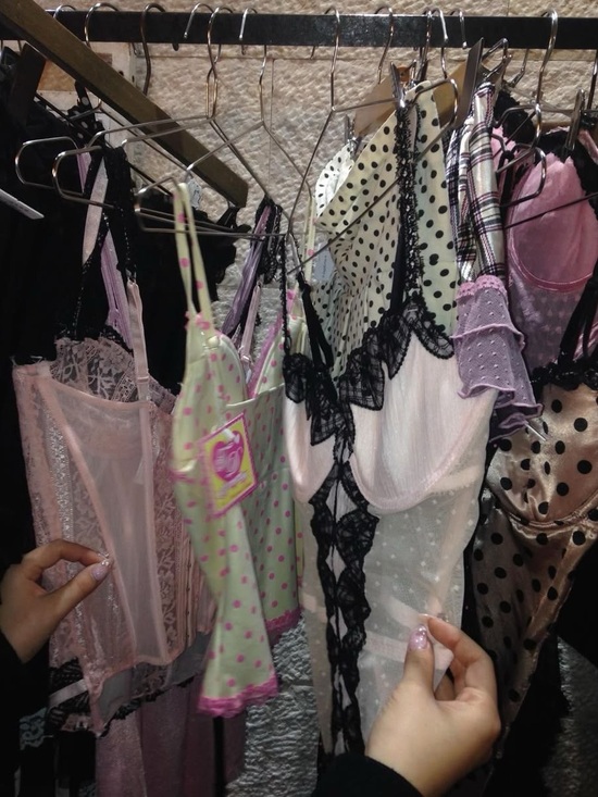 Brandy Melville Tops - Check out my closet!!☆